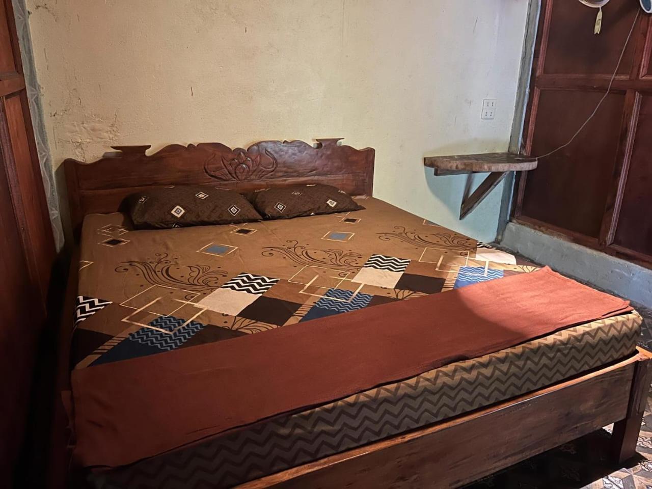 Pongo Guest House & Jungle Trekking بوكيت لاوانج المظهر الخارجي الصورة